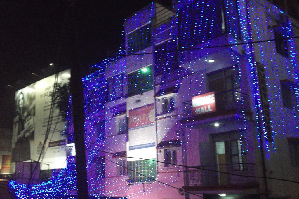 Megacity Inn Calcutta Buitenkant foto